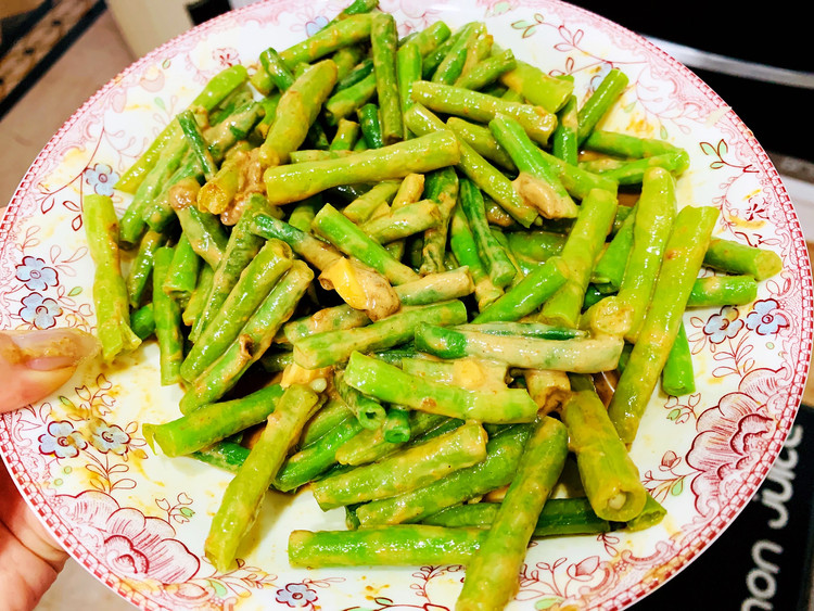 夏日快手菜：麻汁豆角的做法