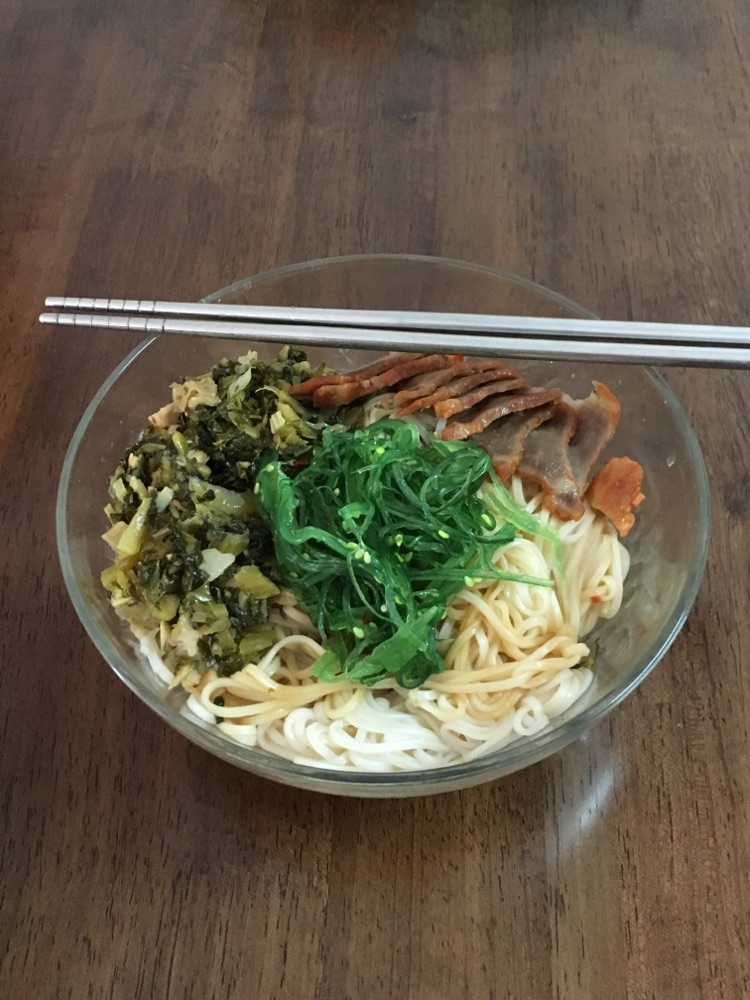快手叉烧拌面