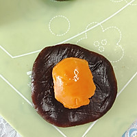 彩色螺旋蛋黄酥的做法图解4