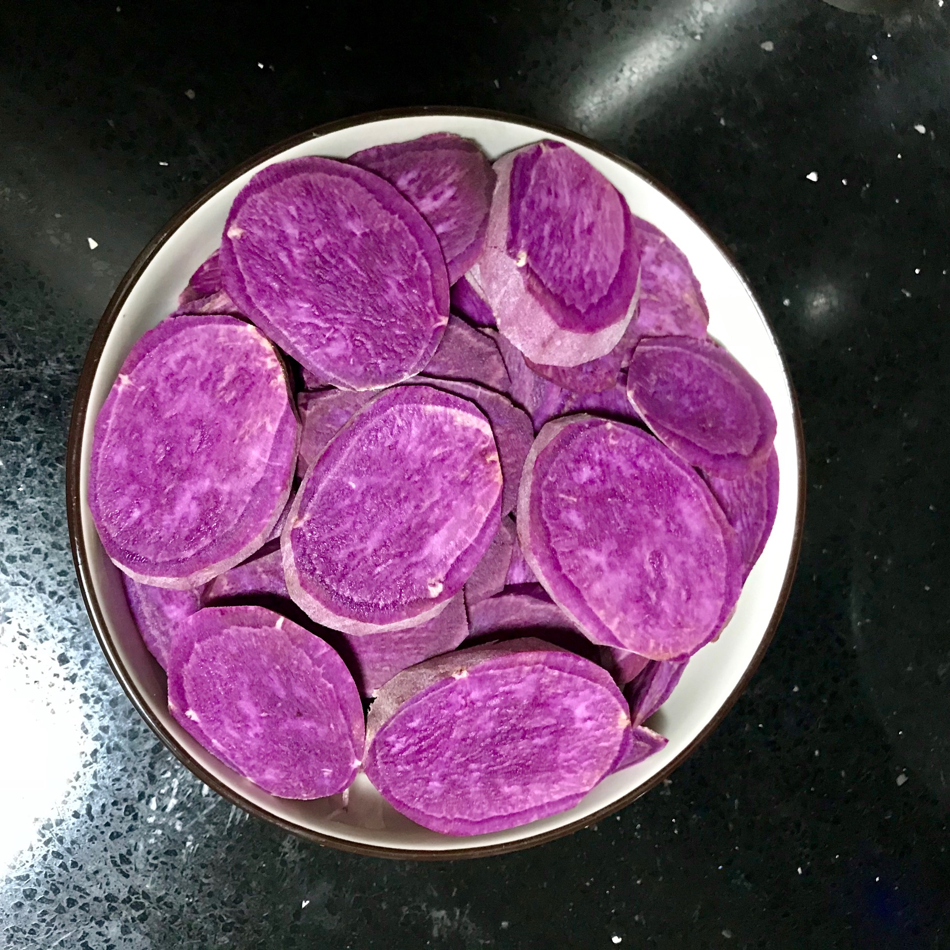 紫薯球怎么做_紫薯球的做法_宝儿食光_豆果美食