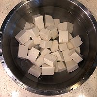 无油炸豆腐，外焦里嫩的做法图解1