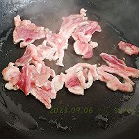 蒜辣椒香土豆肉的做法图解1