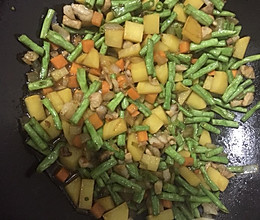 豆角土豆焖饭的做法