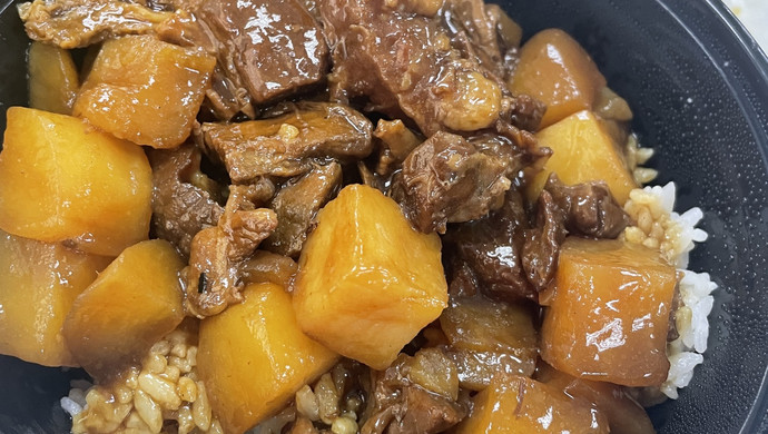 土豆牛肉盖饭