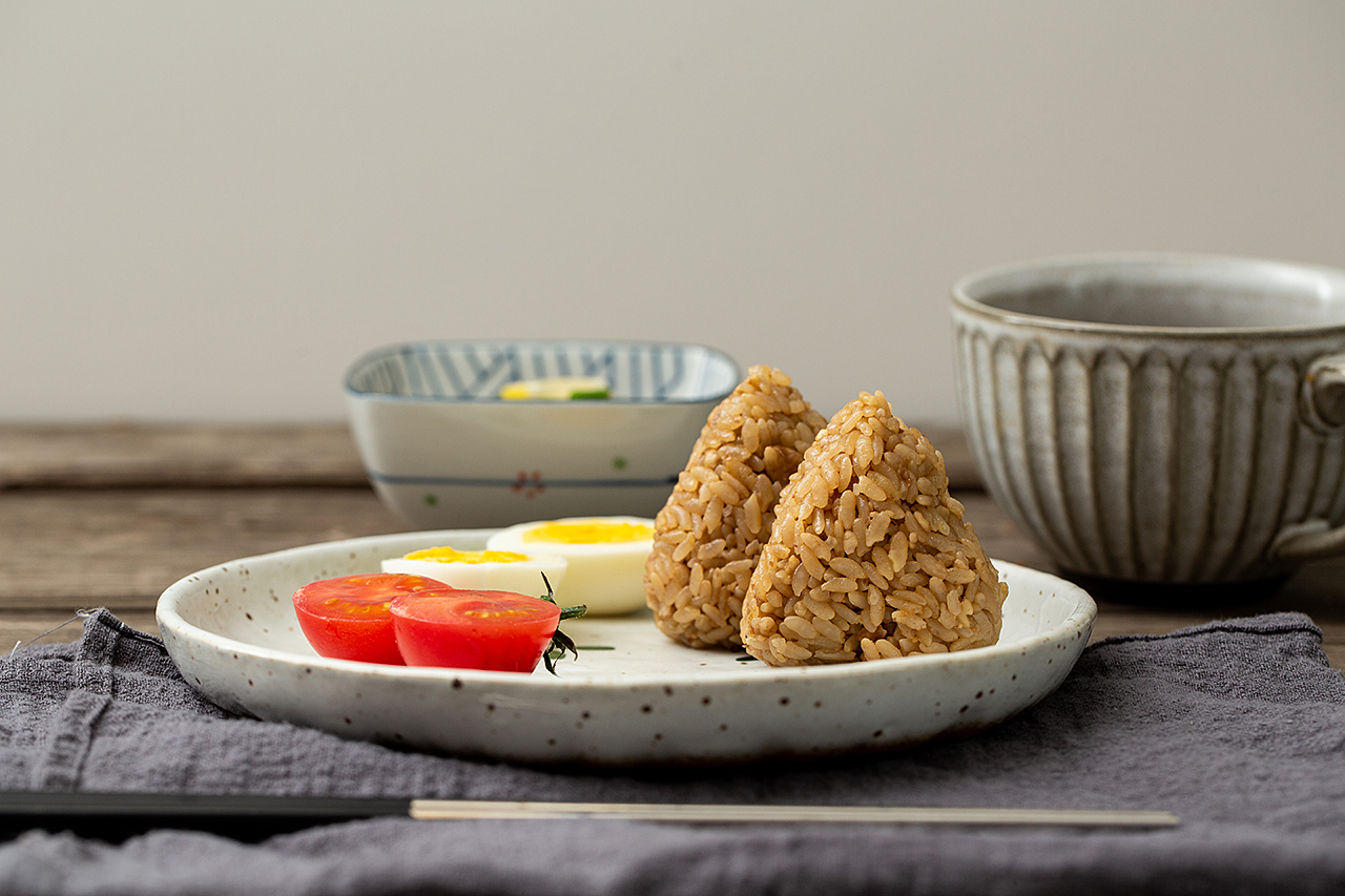 Walnut rice balls