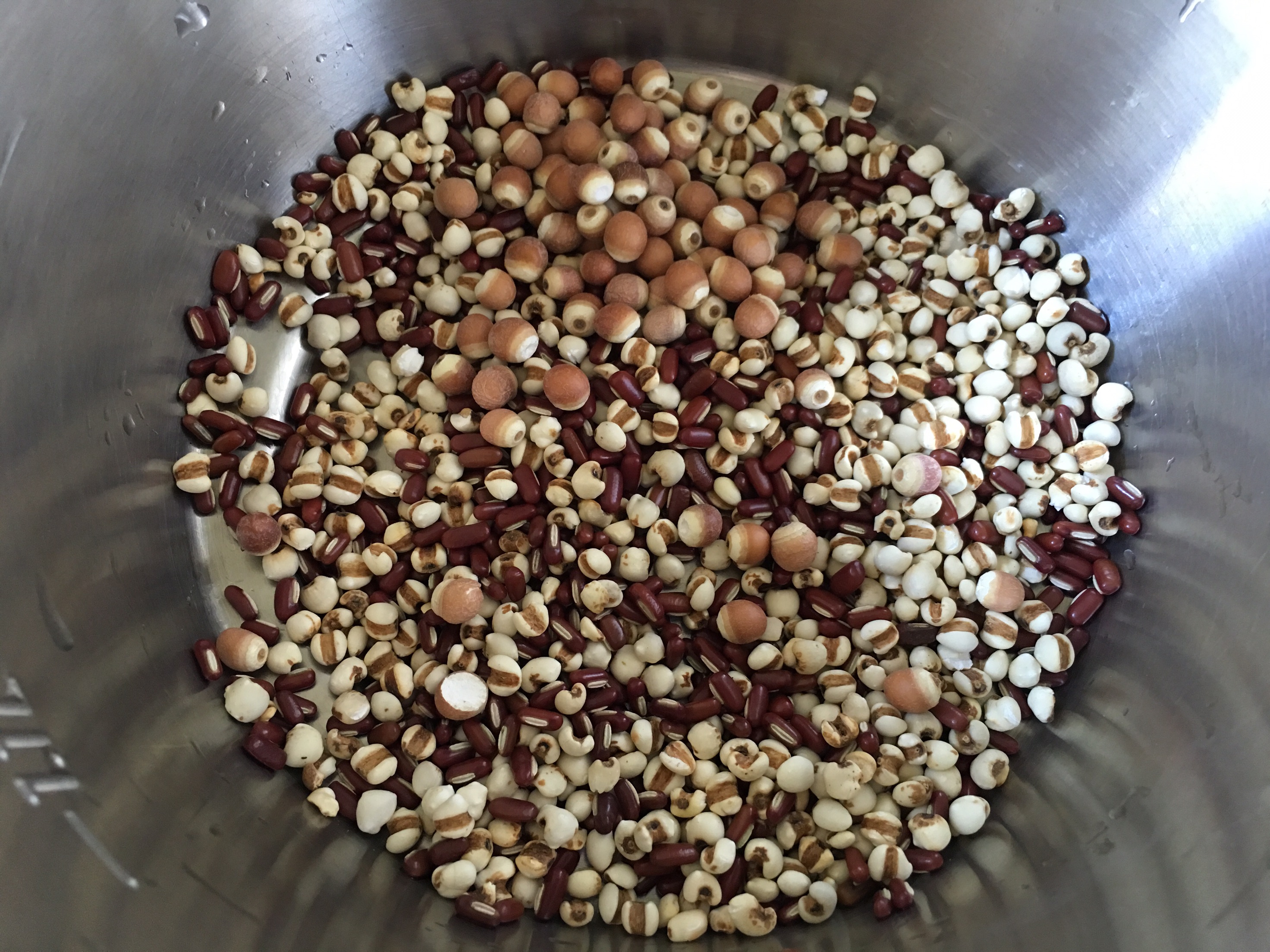 Dehumidification shengpin ~ adzuki bean euryale seed and job's tears soup drink