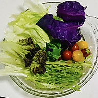 拌个简单的蔬菜沙拉的做法图解1