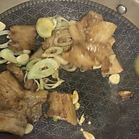 够味儿的蒜毫炒肉炒鸡蛋的做法图解3