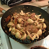 小鸡蘑菇焖饭 的做法图解4