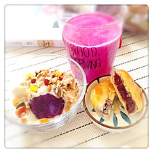 #美食新势力#酸奶紫薯球+火龙果酸奶奶昔