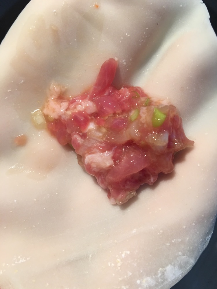 鲜虾馄饨的做法图解2