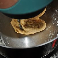 花朵肠仔面包的做法图解4