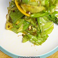 脆嫩可口的清炒包菜的做法图解6