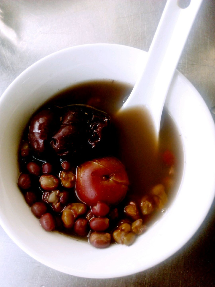 一周瘦五斤的红豆绿豆减肥汤的做法