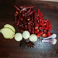 萝卜煲牛腩的做法图解2