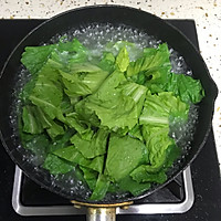 咸蛋芥菜瘦肉汤的做法图解4