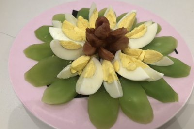 窝笋鸡蛋香肠摆盘