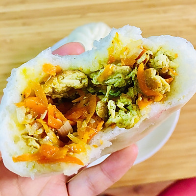 胡萝卜鸡蛋虾米包子