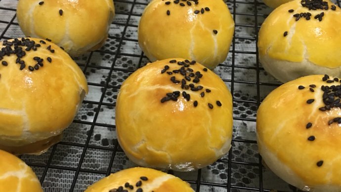蛋黄酥