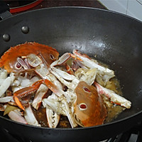 姜葱炒三眼蟹的做法图解7