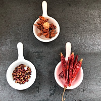 #秋天怎么吃#鸡腿这样吃，汤鲜，肉嫩，一点都不腥～香辣卤鸡腿的做法图解3