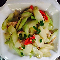 莴笋炒肉片的做法图解1