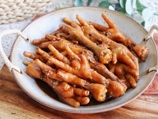 电饭煲卤鸡爪