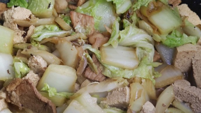 冻豆腐白菜炖肉