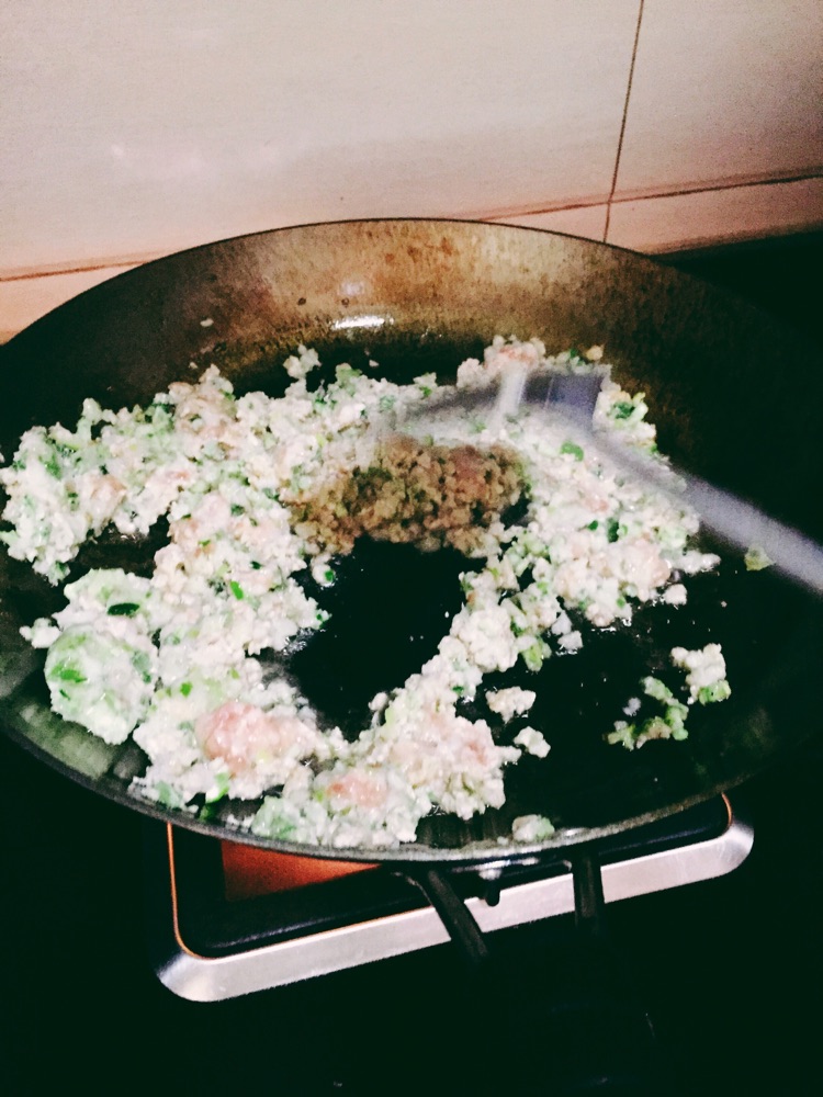 生煎菠菜猪肉包的做法图解2