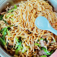 #妈妈手中的安心味#肉丝虾仁炒面的做法图解10