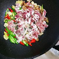 莴笋炒猪肉的做法图解2