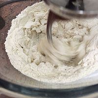 十寸豆沙花环面包的做法图解2