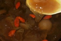 银耳莲子红枣汤的做法