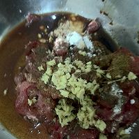 酱香肉丝的做法图解1