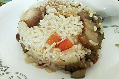 香菇肉丁米饭