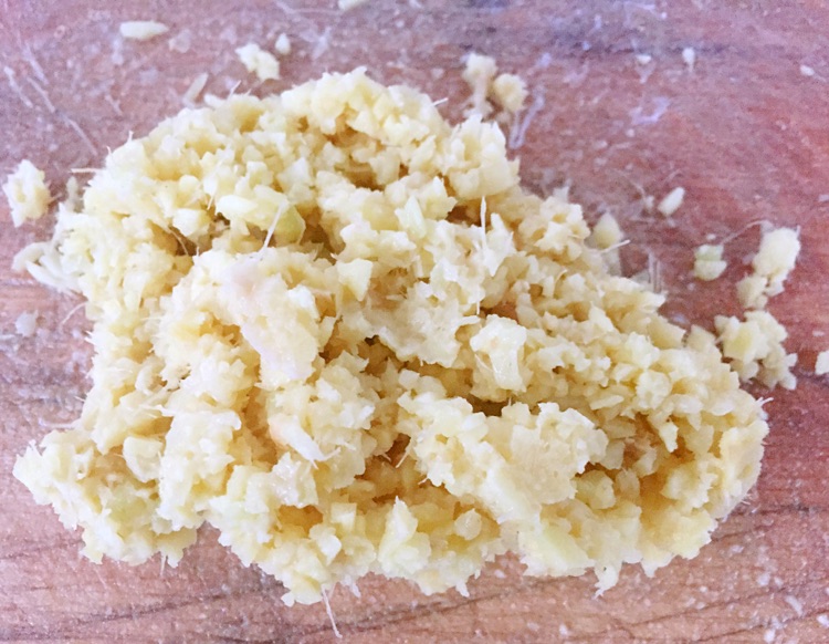 鲜肉香菜炸藕盒的做法图解3