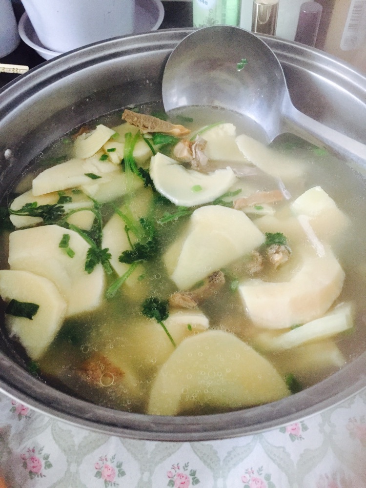 冬笋河蚌汤的做法图解4