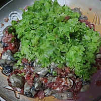 妈妈的味道｜海蛎子鲜肉萝卜丝饺子的做法图解3