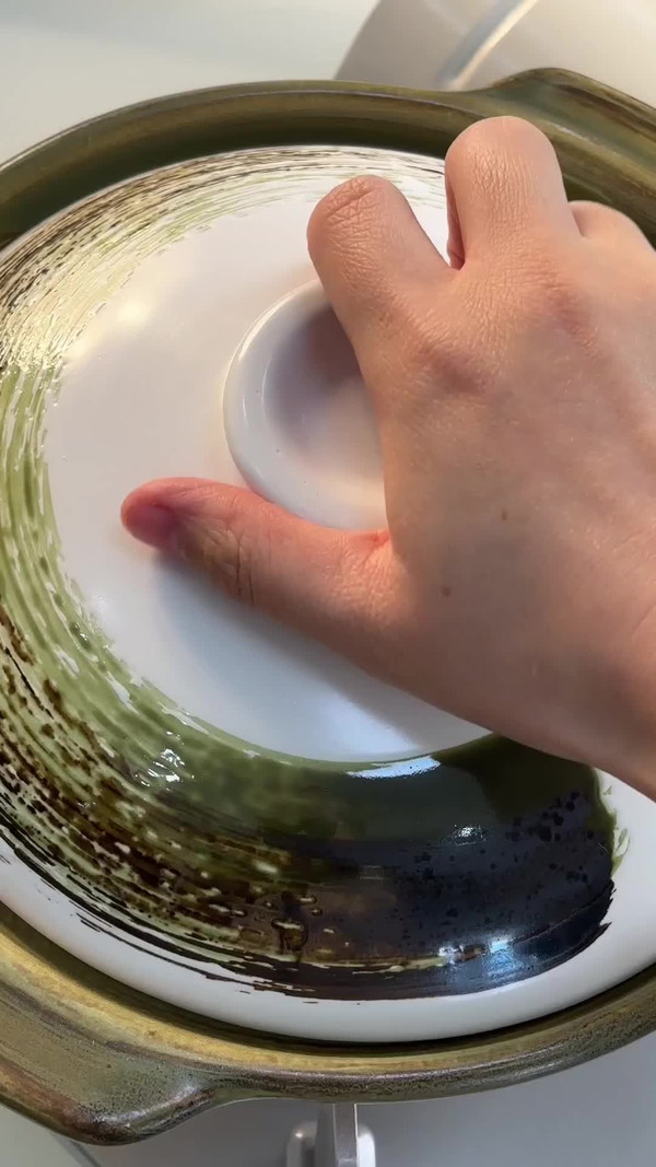 一口鲜掉眉！毛豆千张煲的春日味觉狂欢