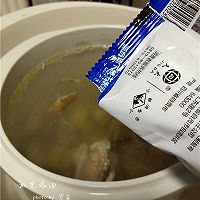 【补气益血】板栗鸡汤的做法图解11