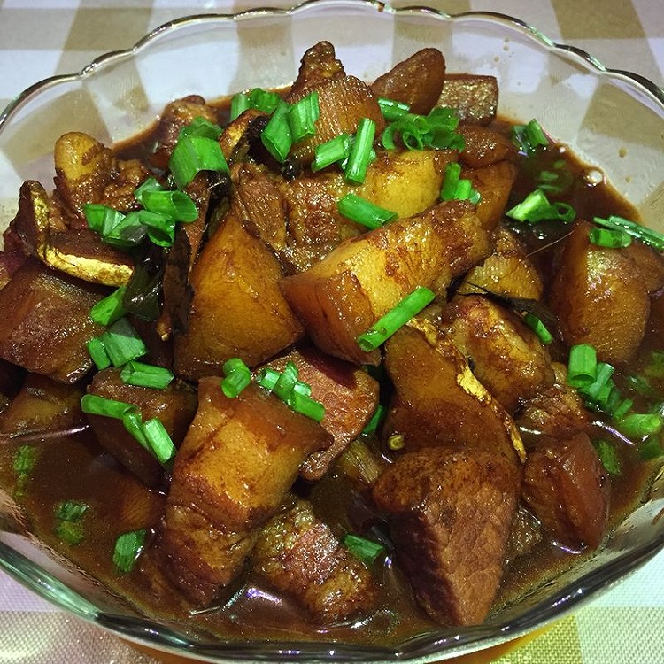红烧肉炖土豆的做法