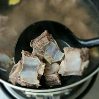 土豆烧牛肉(牛肋排)的做法图解2