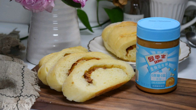 #四季宝蓝小罐#花生酱坚果面包的做法
