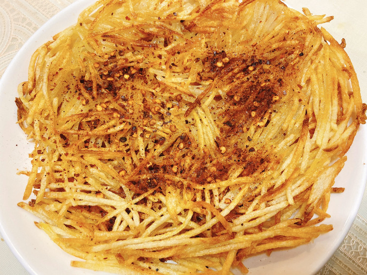可以当零食的油煎土豆丝的做法