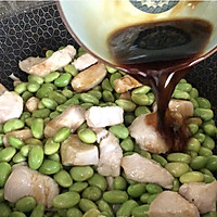 青椒毛豆炒鸡丁的做法图解7