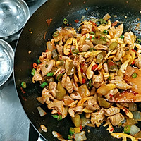 鲜椒肥肠的做法图解12