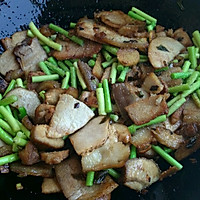 蒜苔回锅肉的做法图解8
