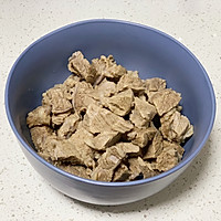 红酒炖雪花牛肉的做法图解4