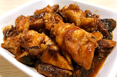 鲜嫩入味的啤酒烧鸡腿