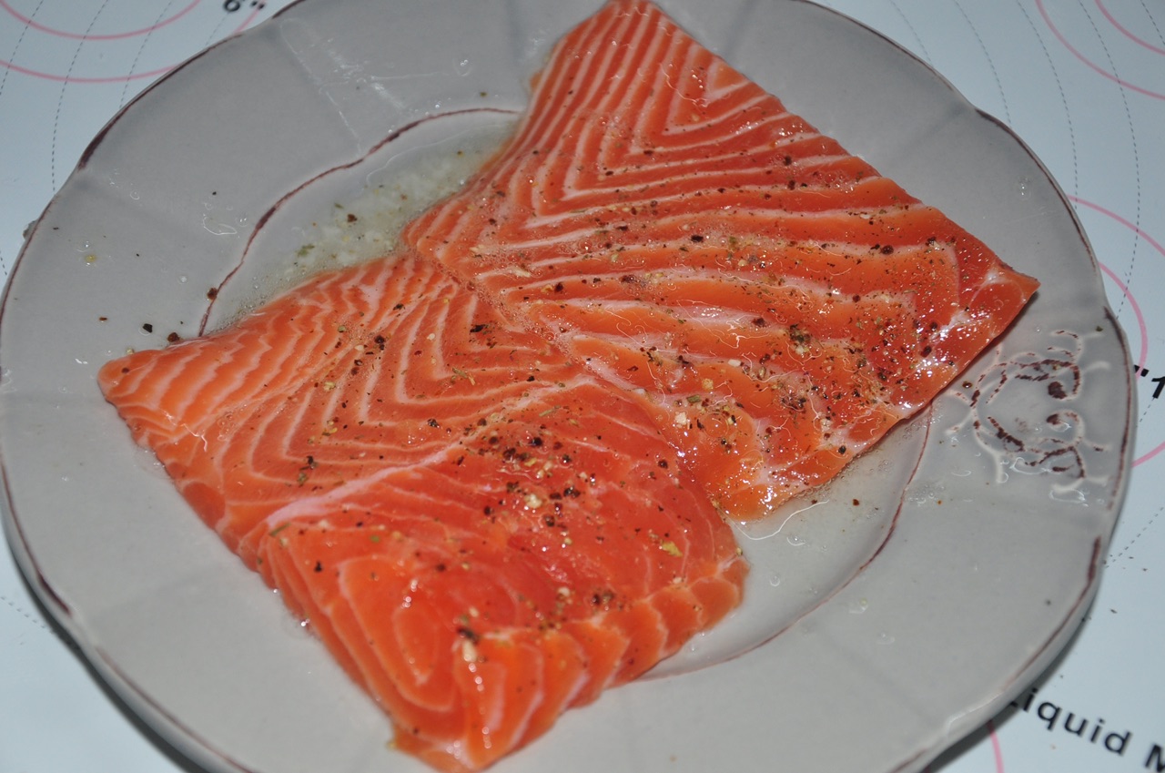 挪威三文鱼开放式可颂怎么做_挪威三文鱼开放式可颂的做法_🌼布朗尼_豆果美食